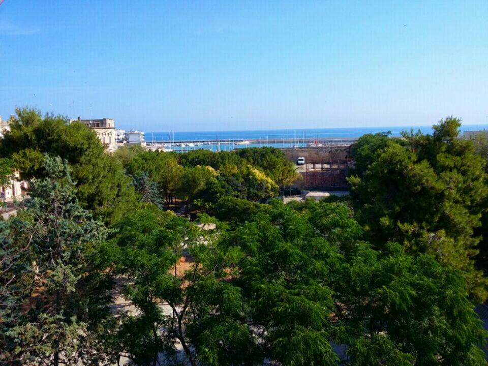 Casa Vacanze La Scalinata Bisceglie Luaran gambar