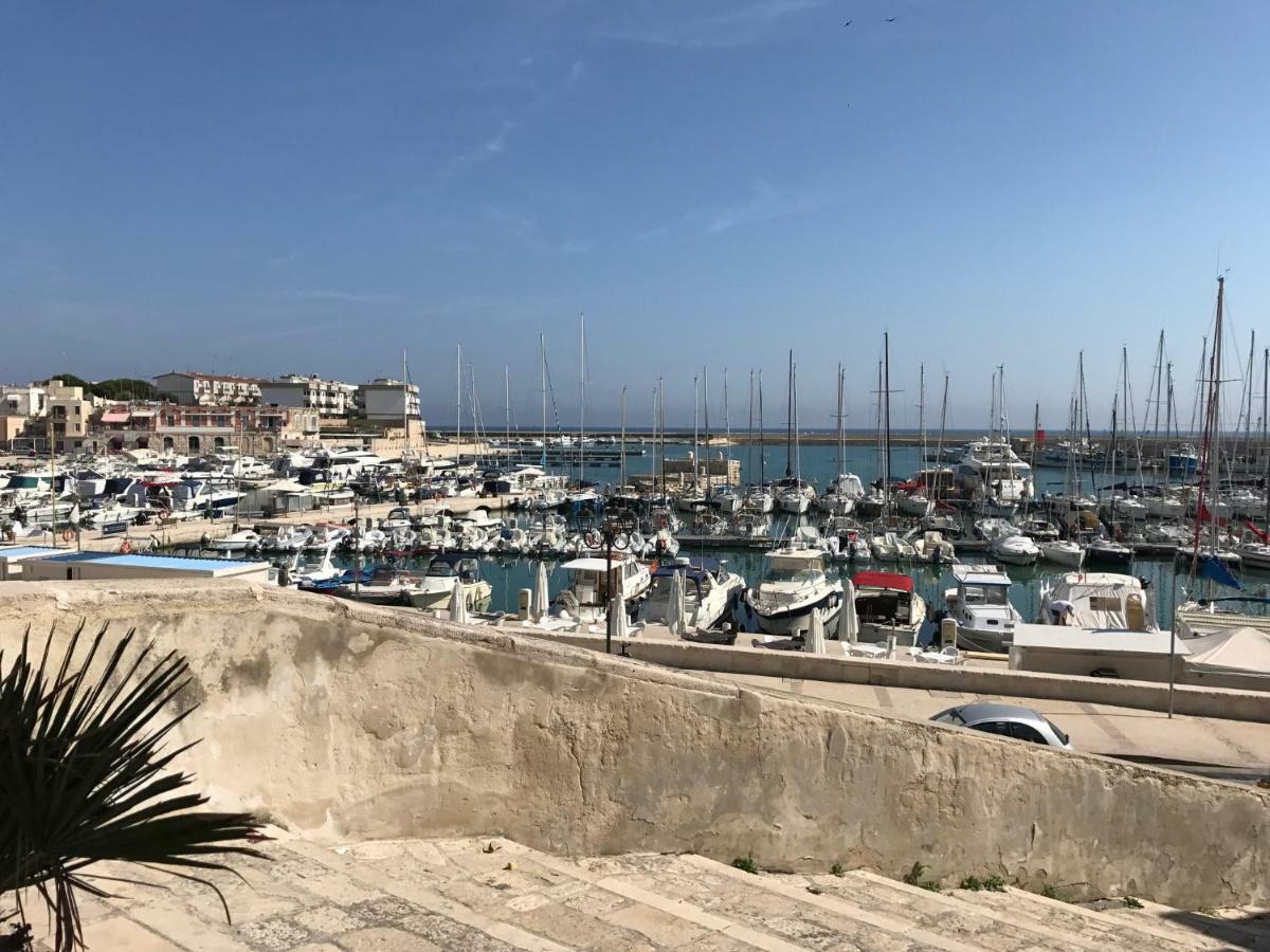 Casa Vacanze La Scalinata Bisceglie Luaran gambar