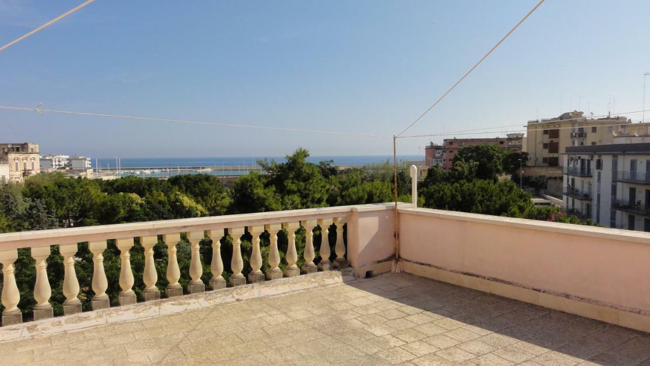 Casa Vacanze La Scalinata Bisceglie Luaran gambar