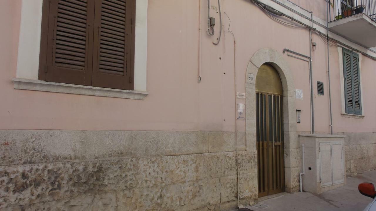 Casa Vacanze La Scalinata Bisceglie Luaran gambar